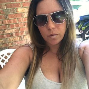 Meet your Posher, Angie